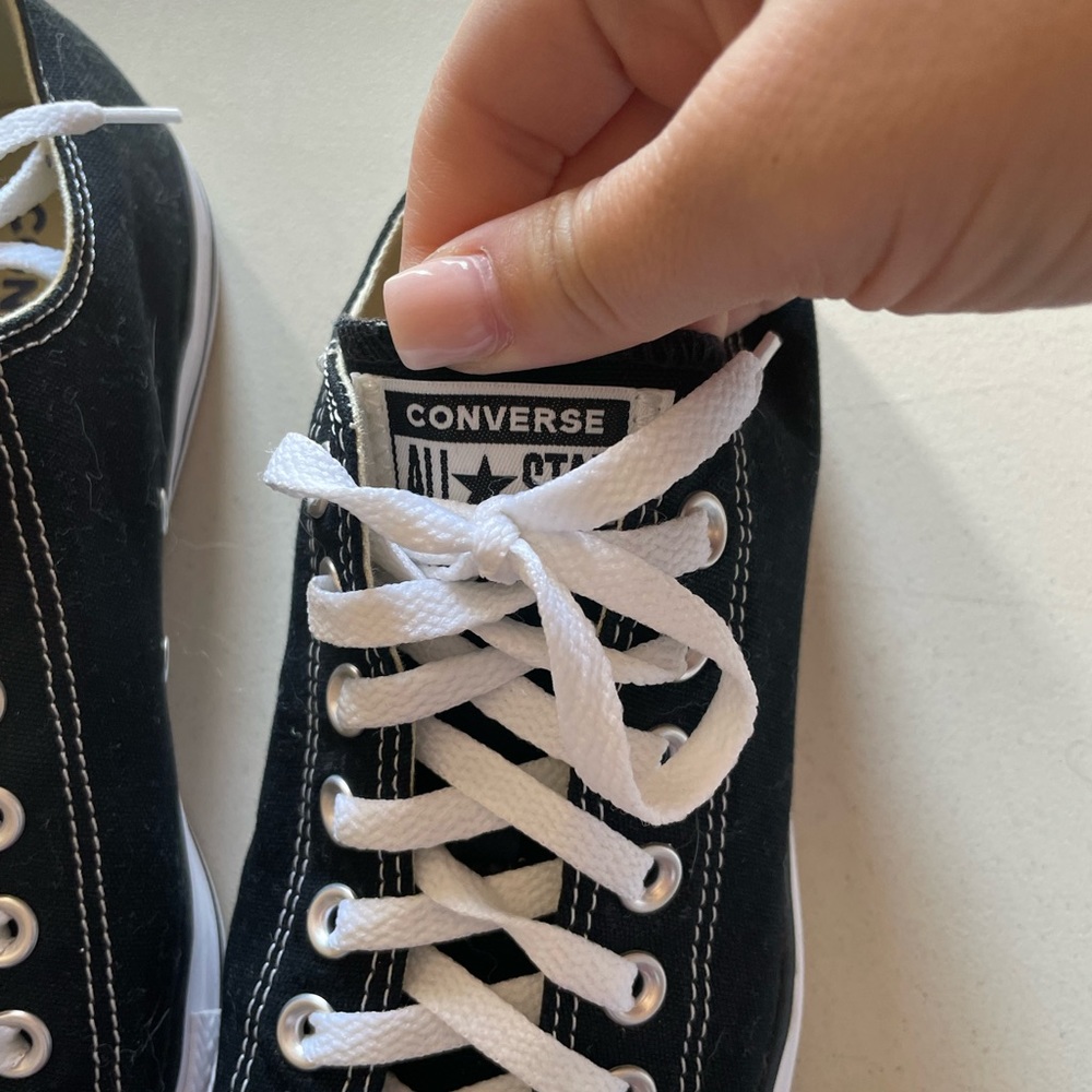 Converse - Picture 2 of 4